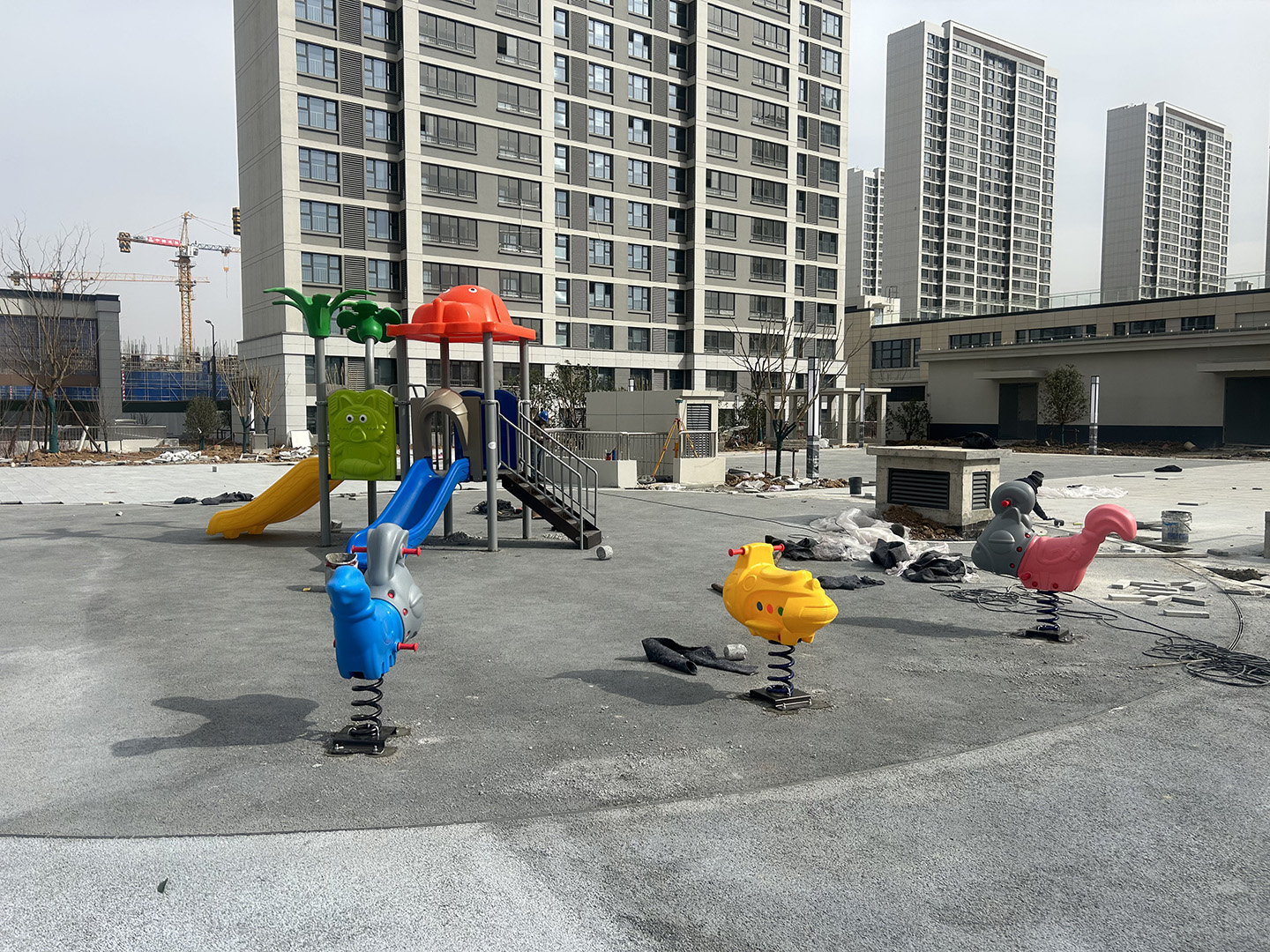 组合滑梯设备厂家定制